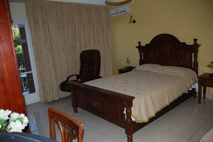 Imagen de la habitación del Hotel Galini, Agia Marina. Foto 3