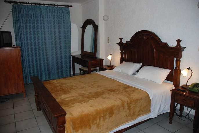 Imagen de la habitación del Hotel Galini, Agia Marina. Foto 4