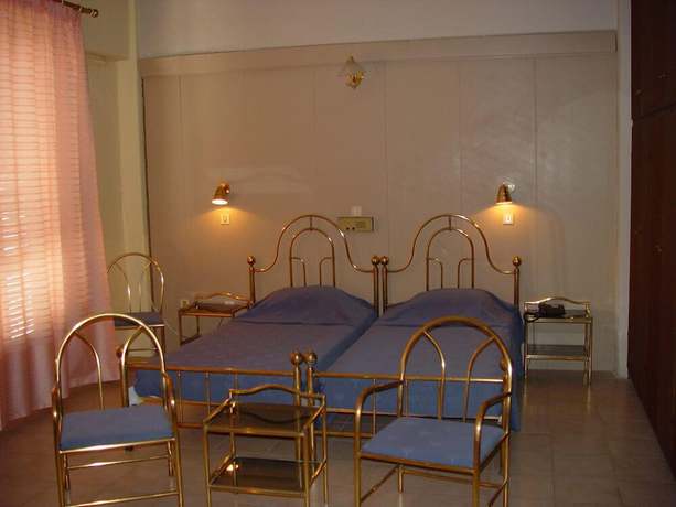 Imagen de la habitación del Hotel Galini, Agia Marina. Foto 5