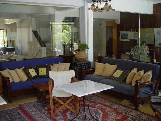 Imagen de los interiores del Hotel Galini, Agia Marina. Foto 18