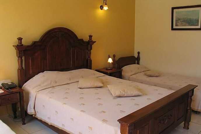 Imagen de la habitación del Hotel Galini, Agia Marina. Foto 14