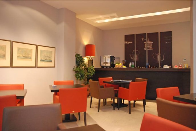 Imagen del bar/restaurante del Hotel Galini, Delfos. Foto 2