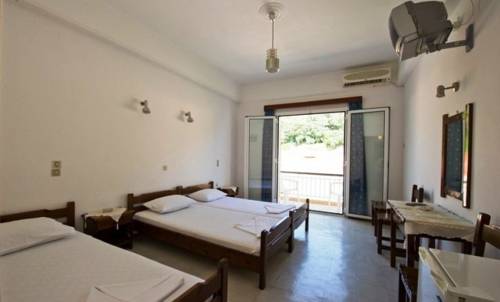 Imagen de la habitación del Hotel Galini. Foto 2