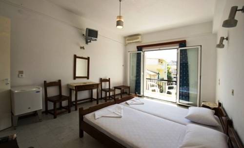 Imagen de la habitación del Hotel Galini. Foto 5