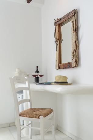 Imagen de la habitación del Hotel Galini, Naxos. Foto 17