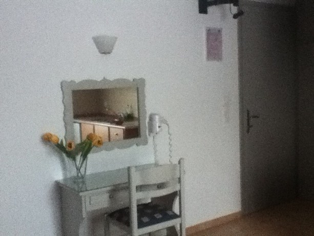 Imagen de la habitación del Hotel Galini Pension. Foto 9