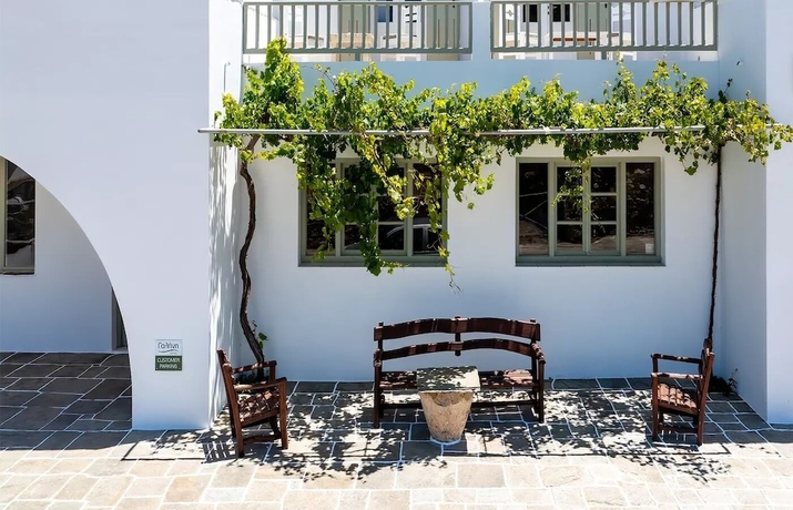 Imagen de los exteriores del Hotel Galini Sifnos. Foto 12