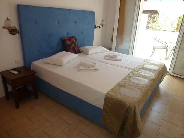 Imagen de la habitación del Hotel Galini Studios. Foto 20