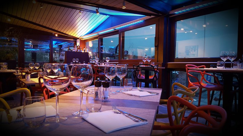 Imagen del bar/restaurante del Hotel Galion Hôtel Restaurant et Pub. Foto 2