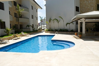 Imagen de la piscina del Hotel Galiza Suites. Foto 10