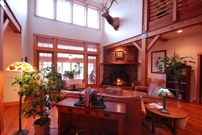 Imagen de los interiores del Hotel Gallatin River Lodge. Foto 16