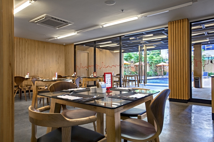 Imagen del bar/restaurante del Hotel Galleria 12 Sukhumvit Bangkok By Compass Hospitality. Foto 1