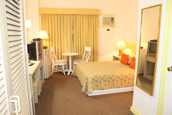 Imagen de la habitación del Hotel Galleria Davao. Foto 16