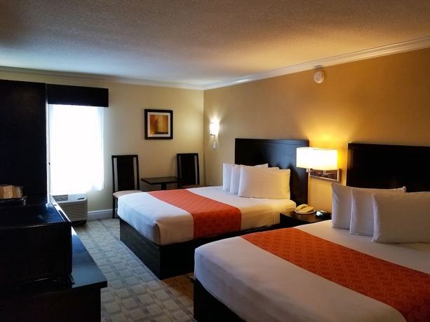 Imagen de la habitación del Hotel Galleria Palms. Foto 6