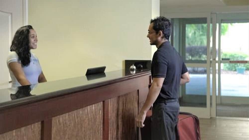 Imagen de los interiores del Hotel Galleria Palms. Foto 16