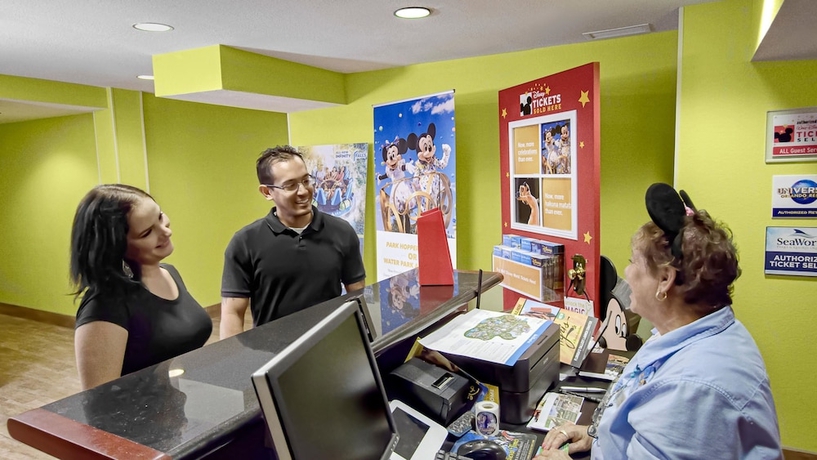 Imagen de los interiores del Hotel Galleria Palms. Foto 18