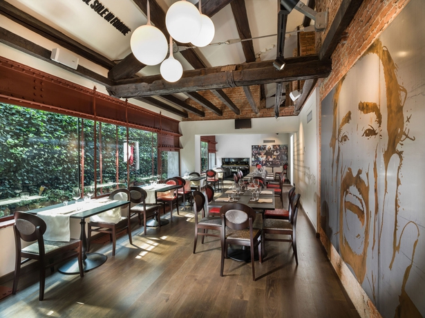 Imagen del bar/restaurante del Hotel Galleria Vik Milano - Townhouse Galleria - Small Luxury Hotels of the World. Foto 3
