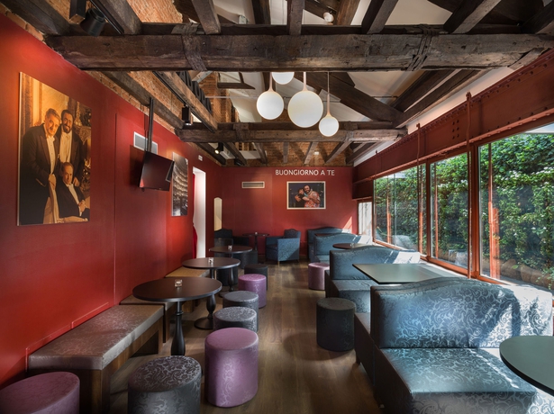 Imagen del bar/restaurante del Hotel Galleria Vik Milano - Townhouse Galleria - Small Luxury Hotels of the World. Foto 4