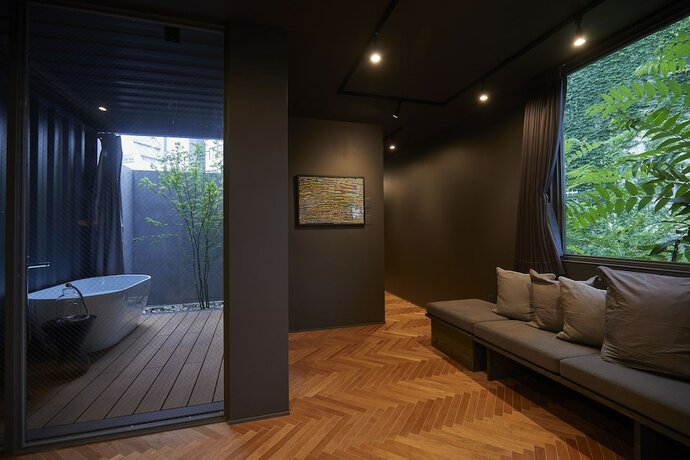 Imagen general del Hotel Gallery Distortion 9. Foto 13