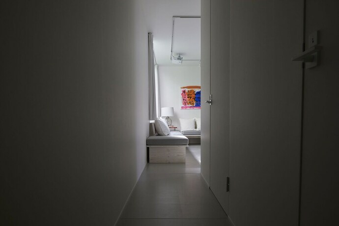 Imagen de los interiores del Hotel Gallery Distortion 9. Foto 30