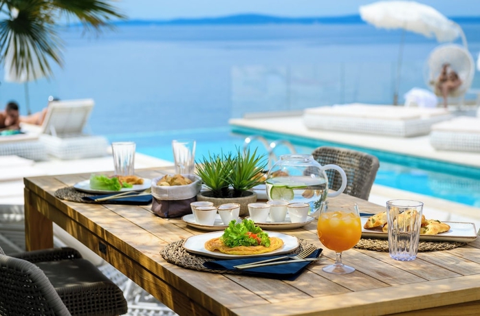 Imagen del bar/restaurante del Hotel Gallery Luxury Suites and Rooms - Adults Only. Foto 2