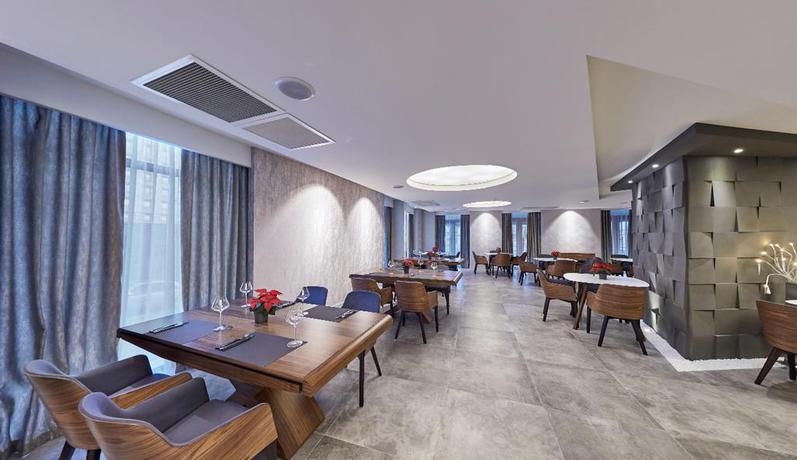 Imagen del bar/restaurante del Hotel Gallery Palace. Foto 3