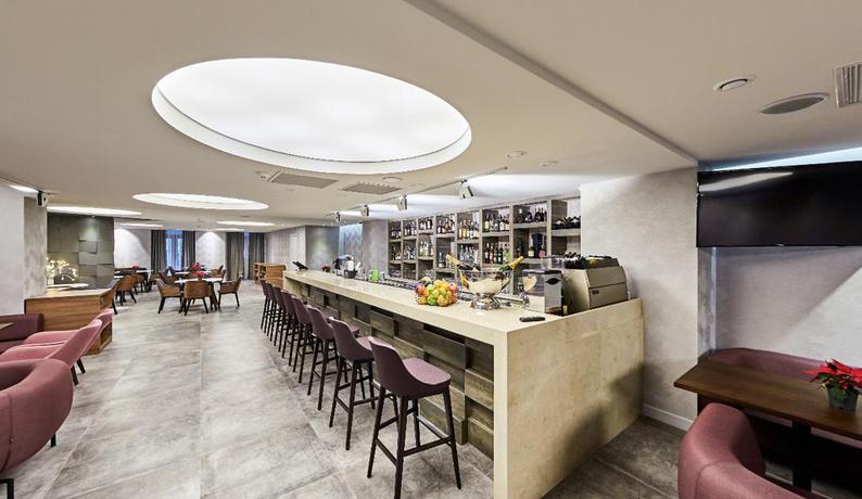 Imagen del bar/restaurante del Hotel Gallery Palace. Foto 4