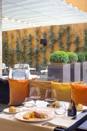 Imagen del bar/restaurante del Hotel Gallery, Paseo de Gracia. Foto 4