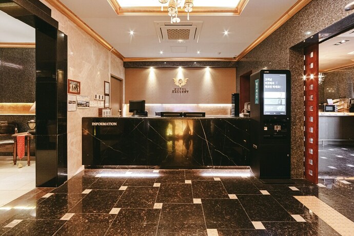 Imagen de los interiores del Hotel Gallery, Tongyeong. Foto 31