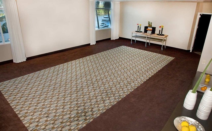 Imagen de los interiores del Hotel Galleryone- A Doubletree Suites By Hilton. Foto 13