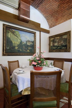 Imagen del bar/restaurante del Hotel Galles, Castro Pretorio. Foto 3