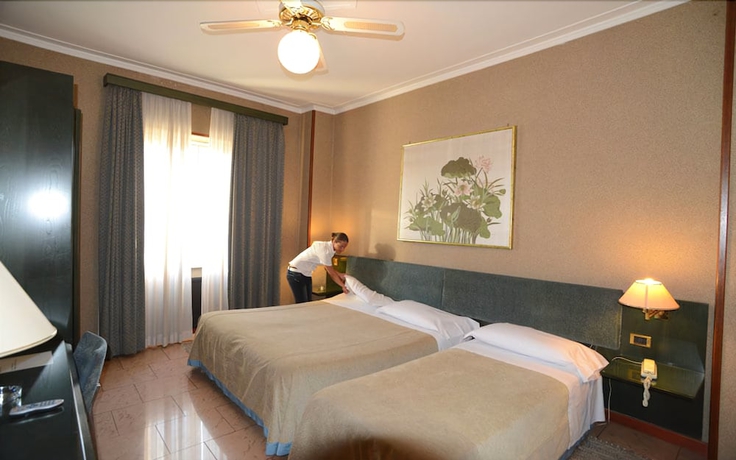 Imagen de la habitación del Hotel Galles, Génova. Foto 5