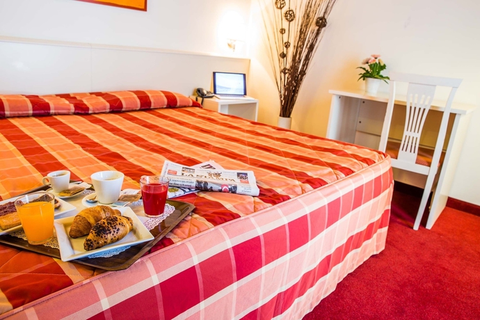 Imagen de la habitación del Hotel Gallia. Foto 14