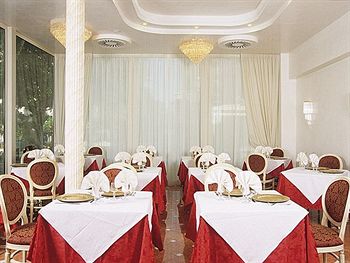 Imagen del bar/restaurante del Hotel Gallia Palace. Foto 3