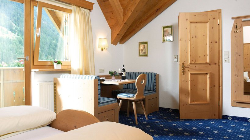 Imagen de la habitación del Hotel Gallia, Stilfs - Stelvio. Foto 11