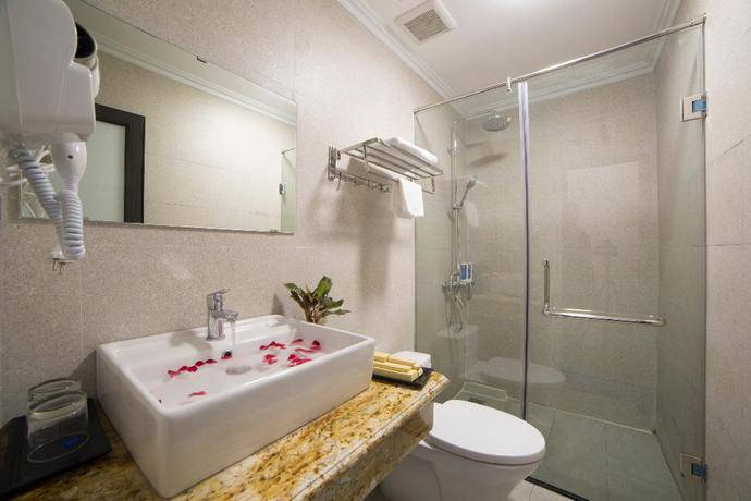 Imagen de la habitación del Hotel Galliot Central. Foto 15