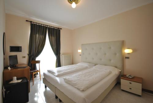 Imagen de la habitación del Hotel Gallo. Foto 9