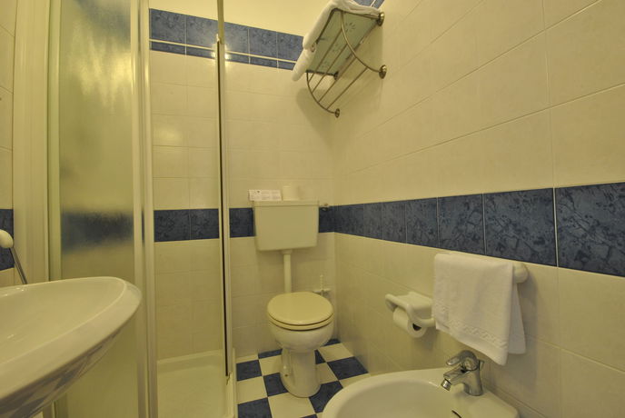 Imagen de la habitación del Hotel Gallo, Gardola. Foto 6