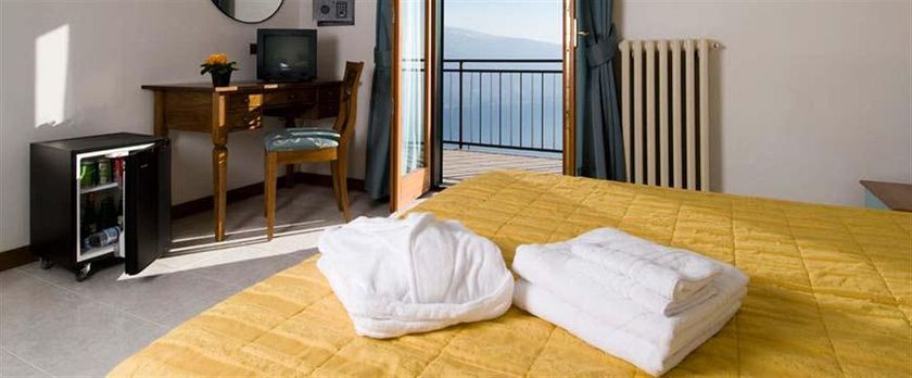 Imagen de la habitación del Hotel Gallo, Gardola. Foto 12