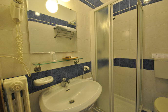 Imagen de la habitación del Hotel Gallo, Gardola. Foto 13