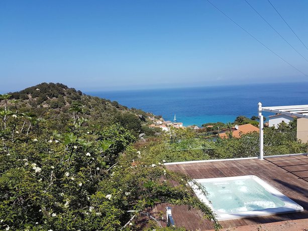 Imagen de la piscina del Hotel Gallo Nero. Foto 20