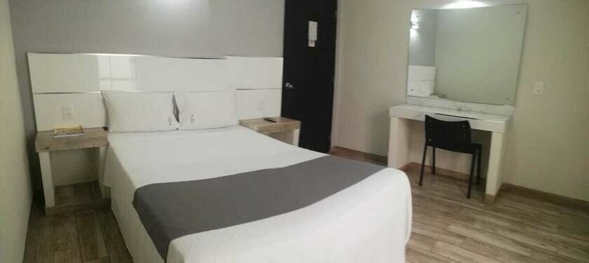 Imagen general del Hotel Gallo Rubio. Foto 11