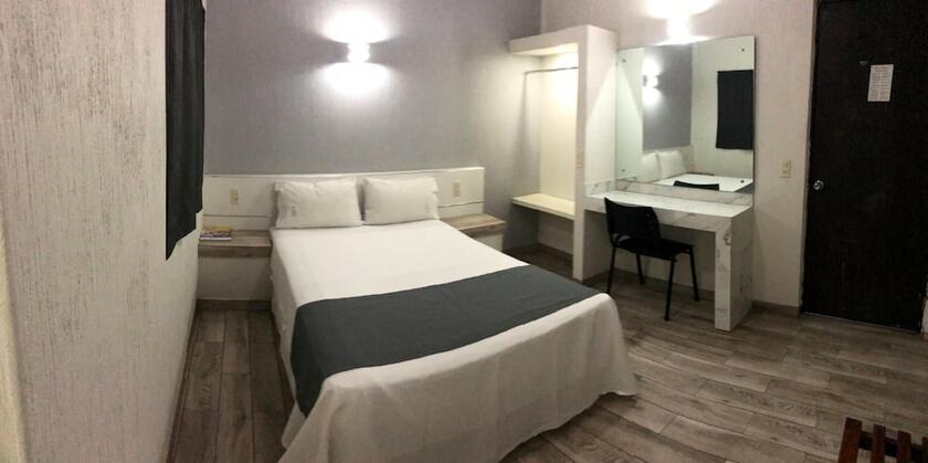 Imagen general del Hotel Gallo Rubio. Foto 13