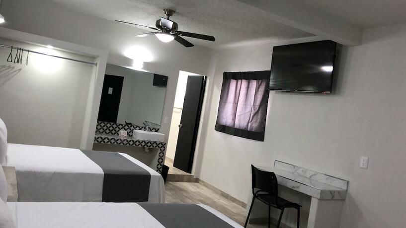 Imagen de la habitación del Hotel Gallo Rubio. Foto 27