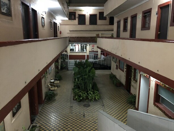 Imagen de los interiores del Hotel Gallo Rubio. Foto 32