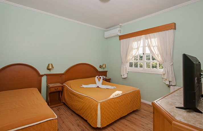 Imagen de la habitación del Hotel Galo Vermelho. Foto 10