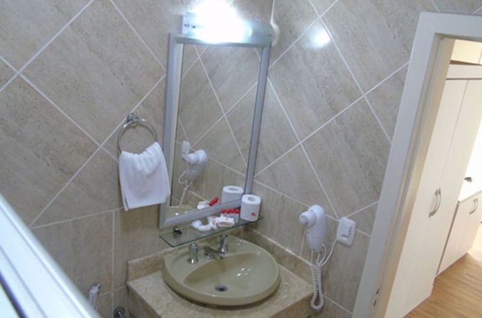 Imagen de la habitación del Hotel Galo Vermelho. Foto 13