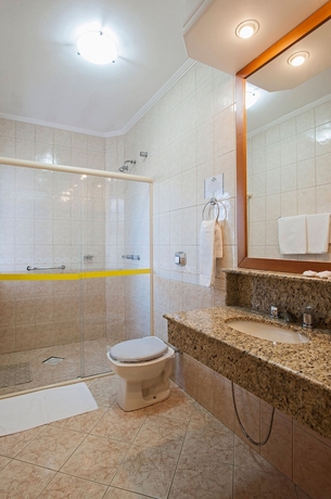 Imagen de la habitación del Hotel Galo Vermelho. Foto 14