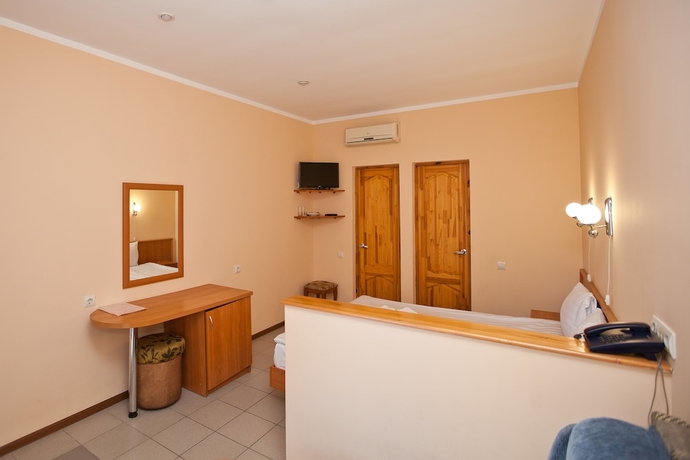 Imagen de la habitación del Hotel Galotel. Foto 9
