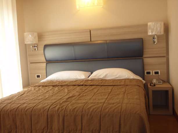 Imagen de la habitación del Hotel Galvani. Foto 11